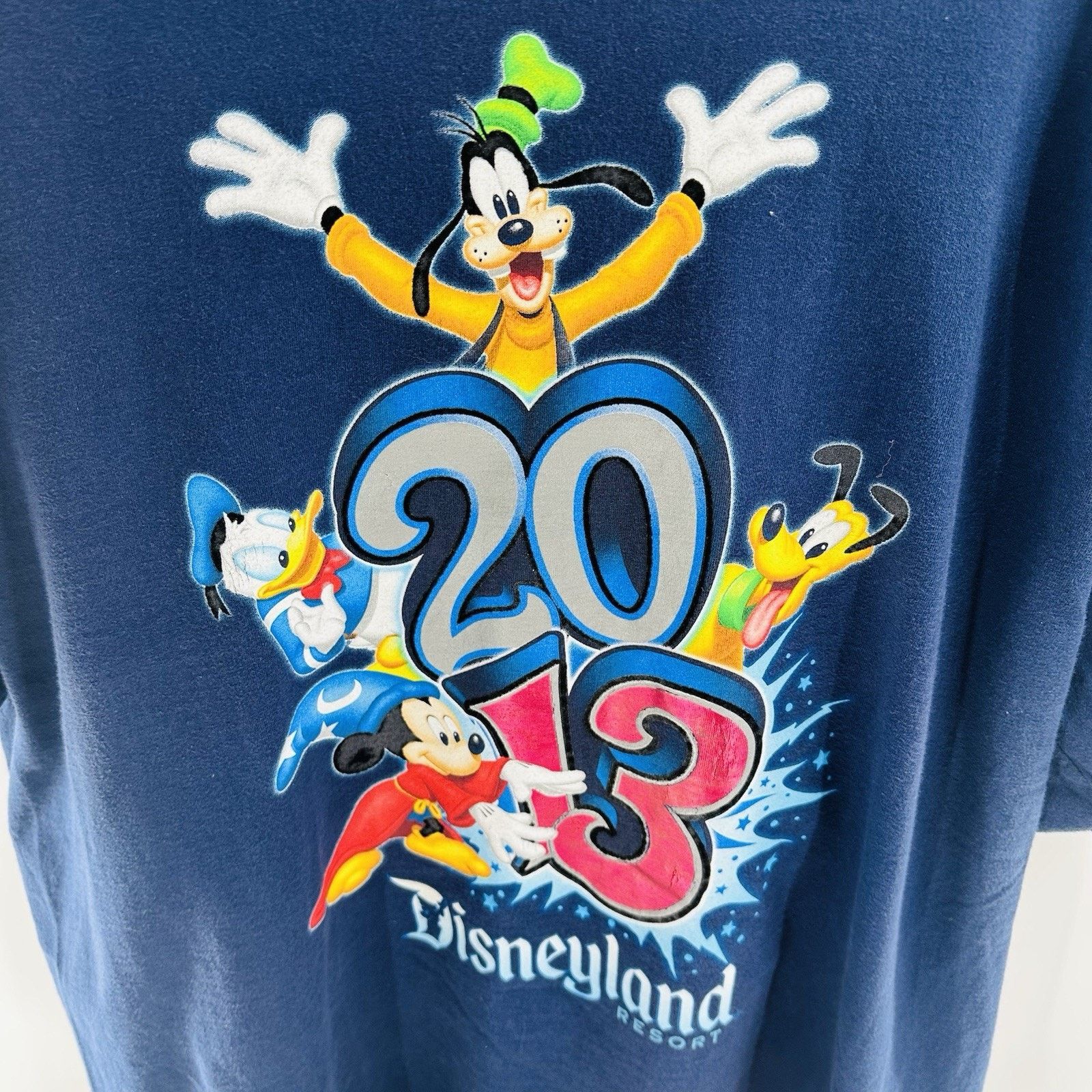 Disney 2013 Mickey Mouse & Gang Disneyland Blue Tee 2XL Disney Size US XXL / EU 58 / 5 - 2 Thumbnail