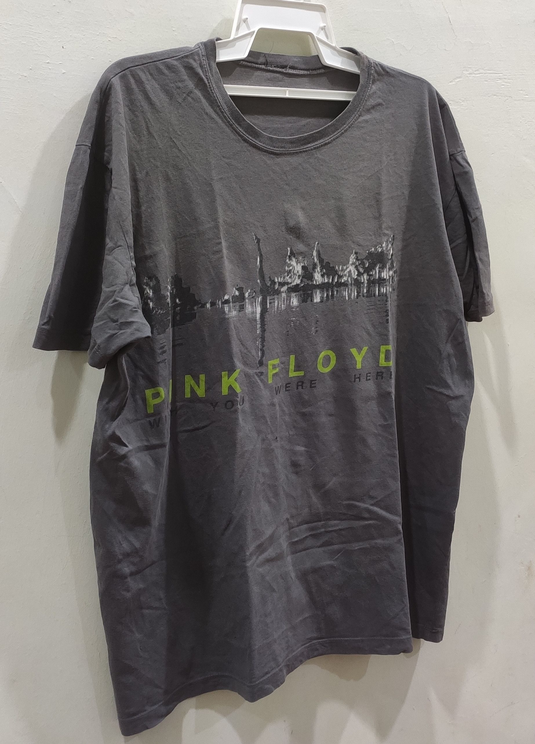 Pink Floyd × Vintage Vintage Sunfaded Distressed Pink Floyd XXL size Size US XL / EU 56 / 4 - 8 Thumbnail