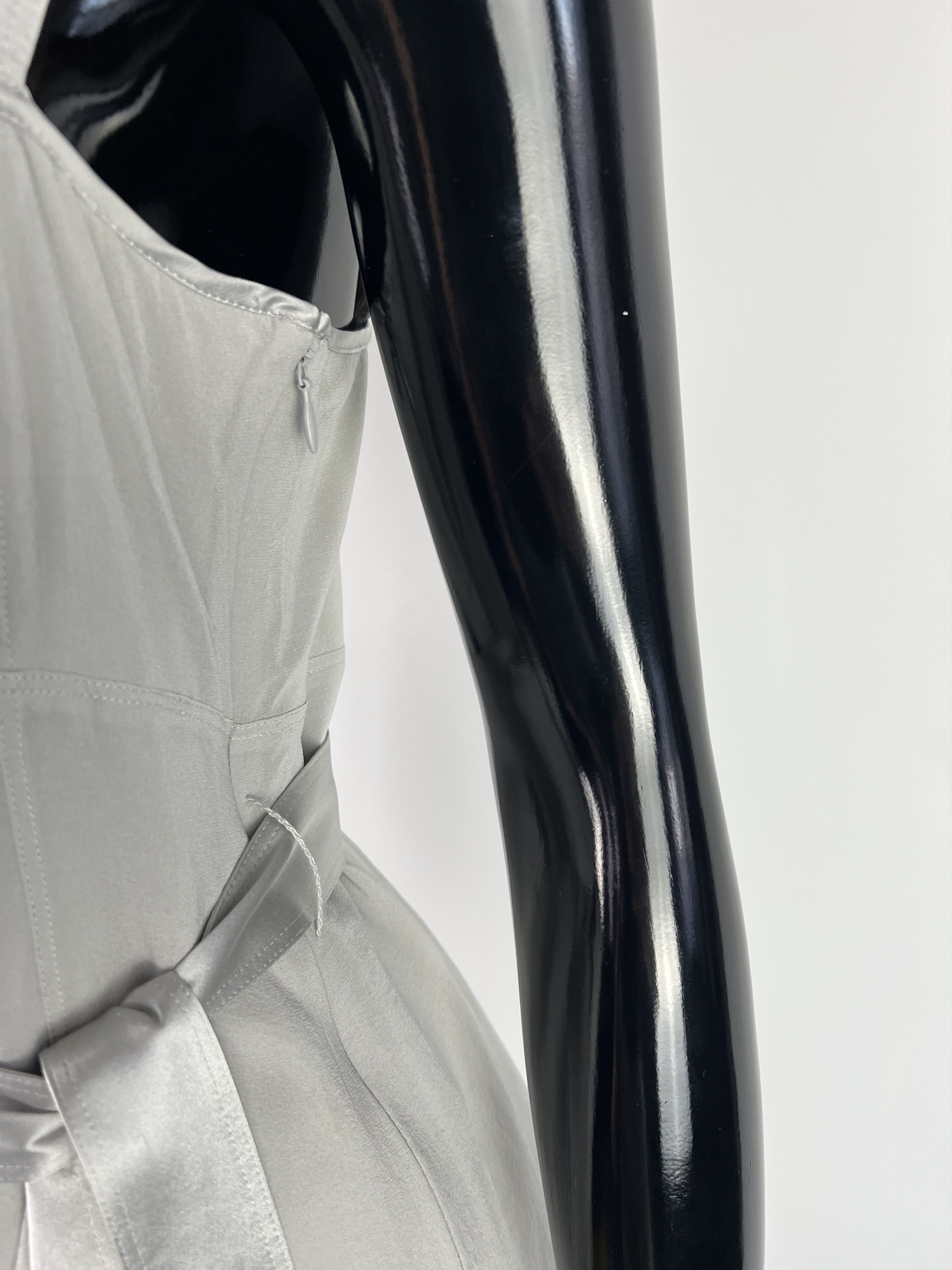 Burberry Burberry Gray Sleeveless Silk Belt Dress Size IT40 US6 UK8 Size S / US 4 / IT 40 - 7 Thumbnail