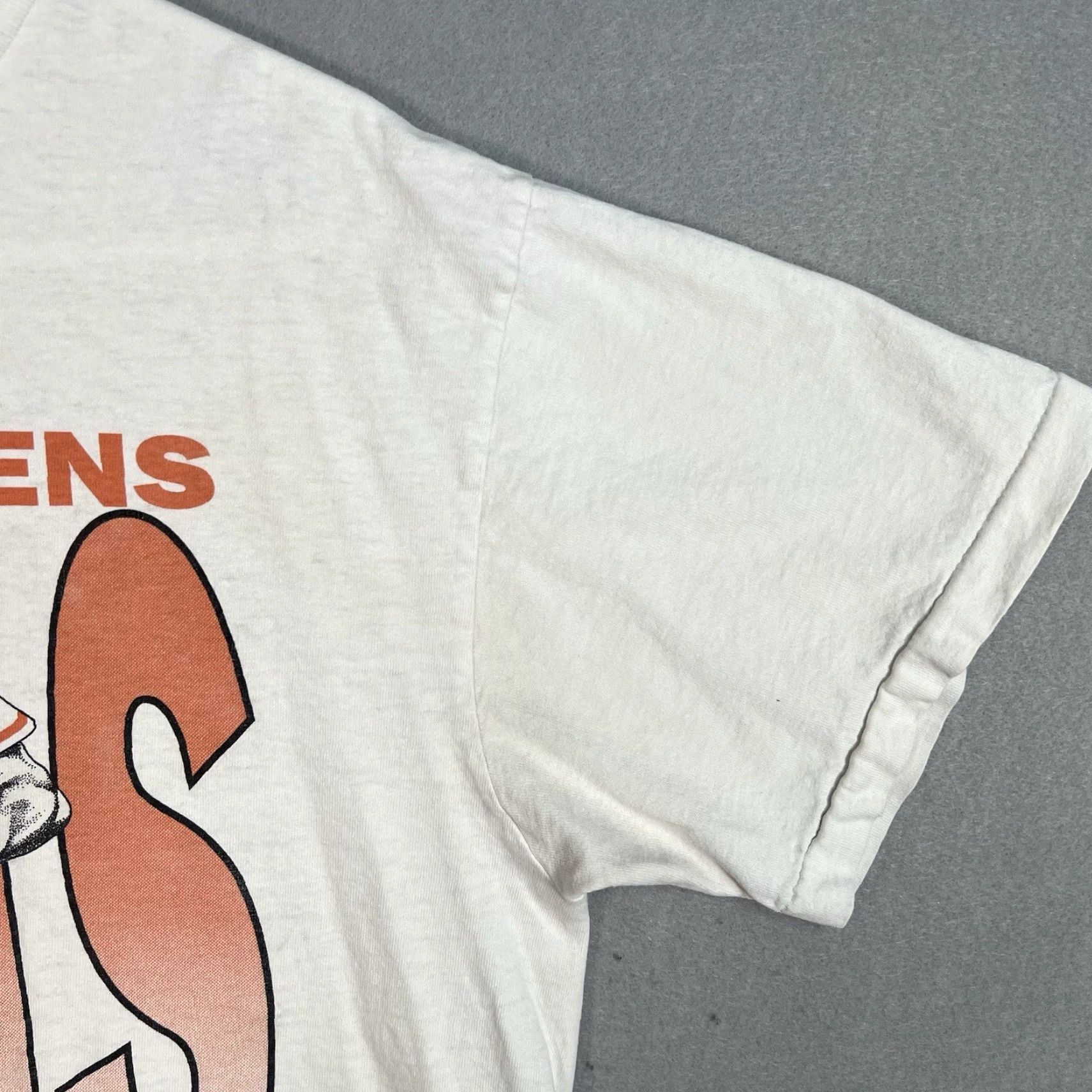Anvil VINTAGE Roger Clemens Texas Longhorns Shirt Adult Large White Mens 1980s Graphic Tee Sportswear/Beach T Shirt Mens L White 80s Concert? Size US L / EU 52-54 / 3 - 5 Thumbnail