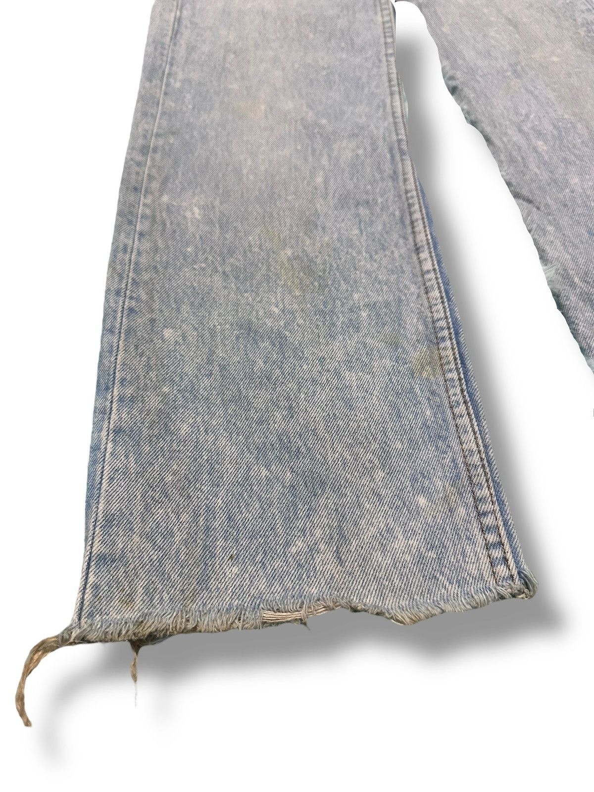 Levi's Vintage Levi's With Distressed Loose Style and Faded Wash Size US 27 - 8 Thumbnail
