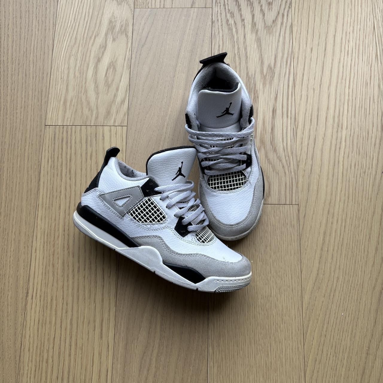 Jordan Brand JORDAN 4s in MILITARY BLACK Size US 4.5 / IT 34.5 - 1 Thumbnail
