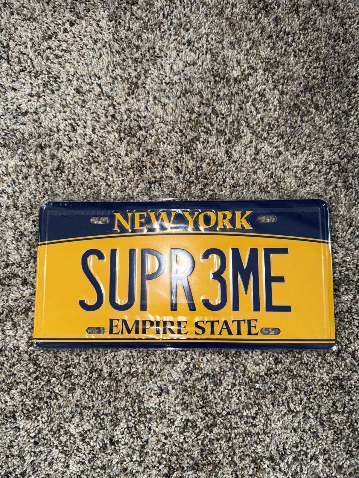 Supreme Supreme License Plate (New in Wrap) Size ONE SIZE - 3 Thumbnail