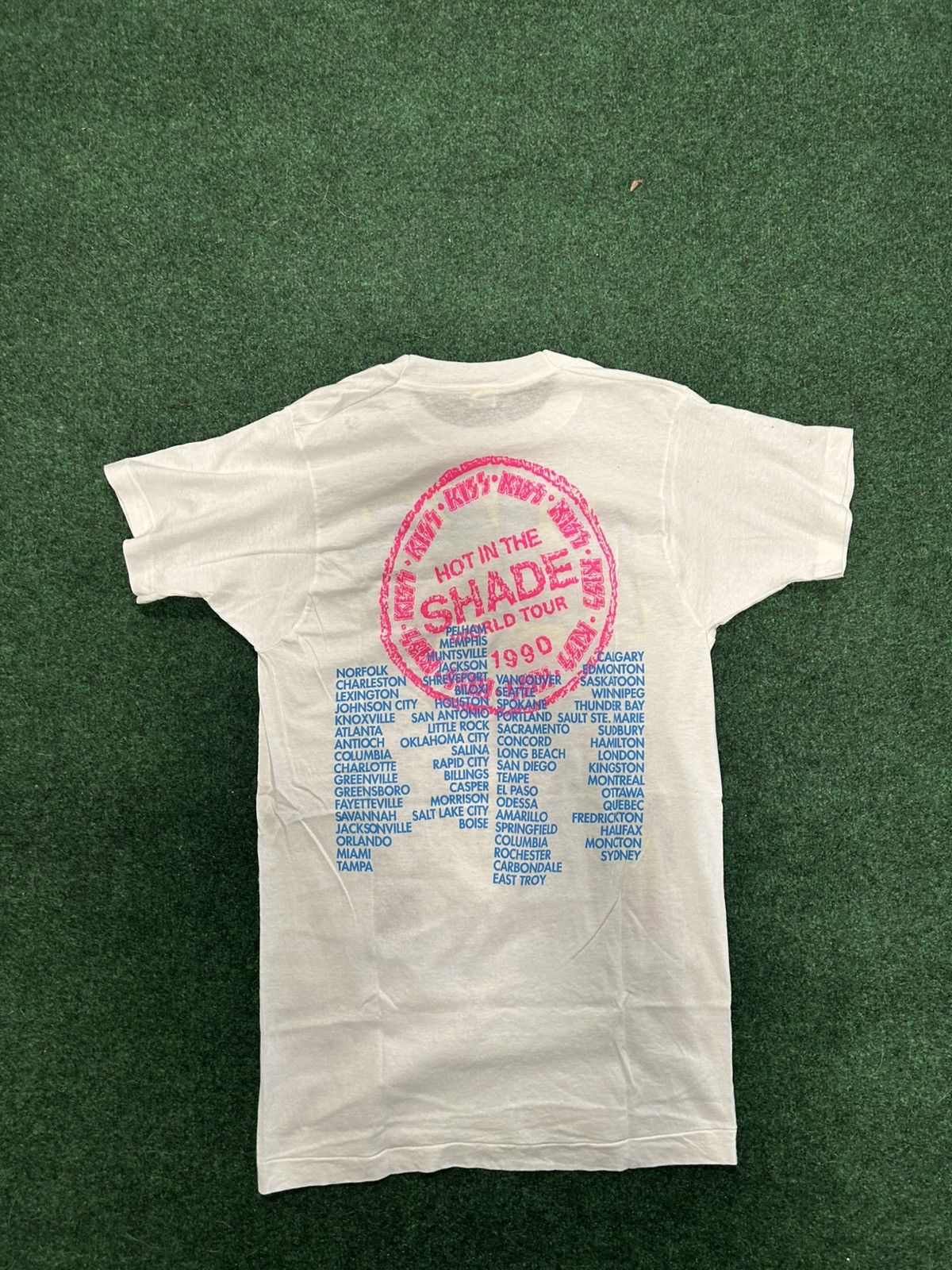 Other Vintage Single Stitch 1990 Kiss Hot in the Shade Tour Tee Size US L / EU 52-54 / 3 - 9 Thumbnail