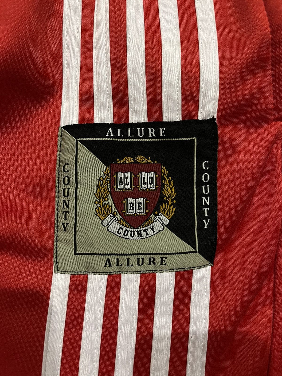 Other Allure County track sweats color red size large Size US 32 / EU 48 - 2 Thumbnail