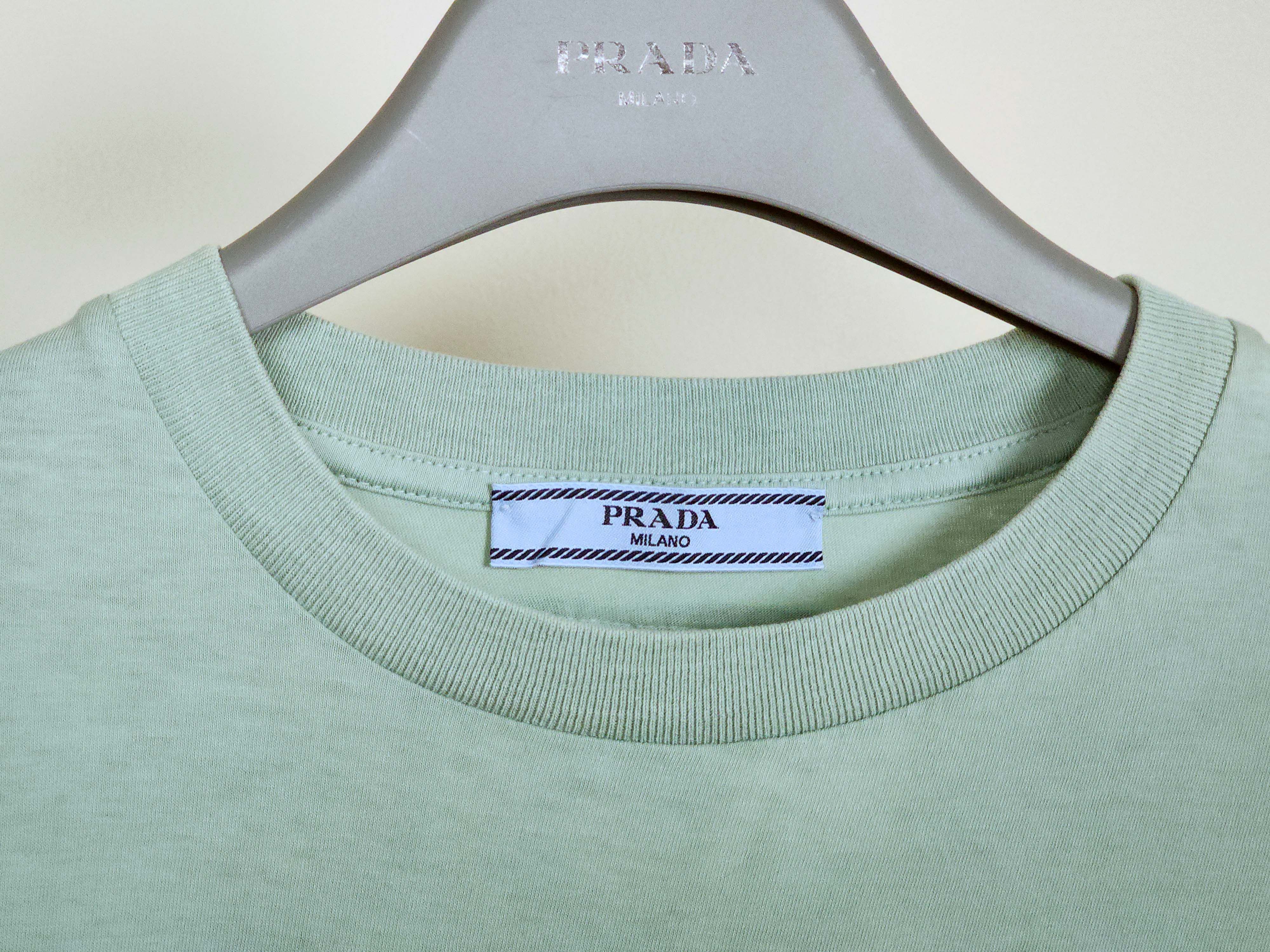 Prada Light Green Cotton Logo Patch T-Shirt Large Size L / US 10 / IT 46 - 3 Thumbnail