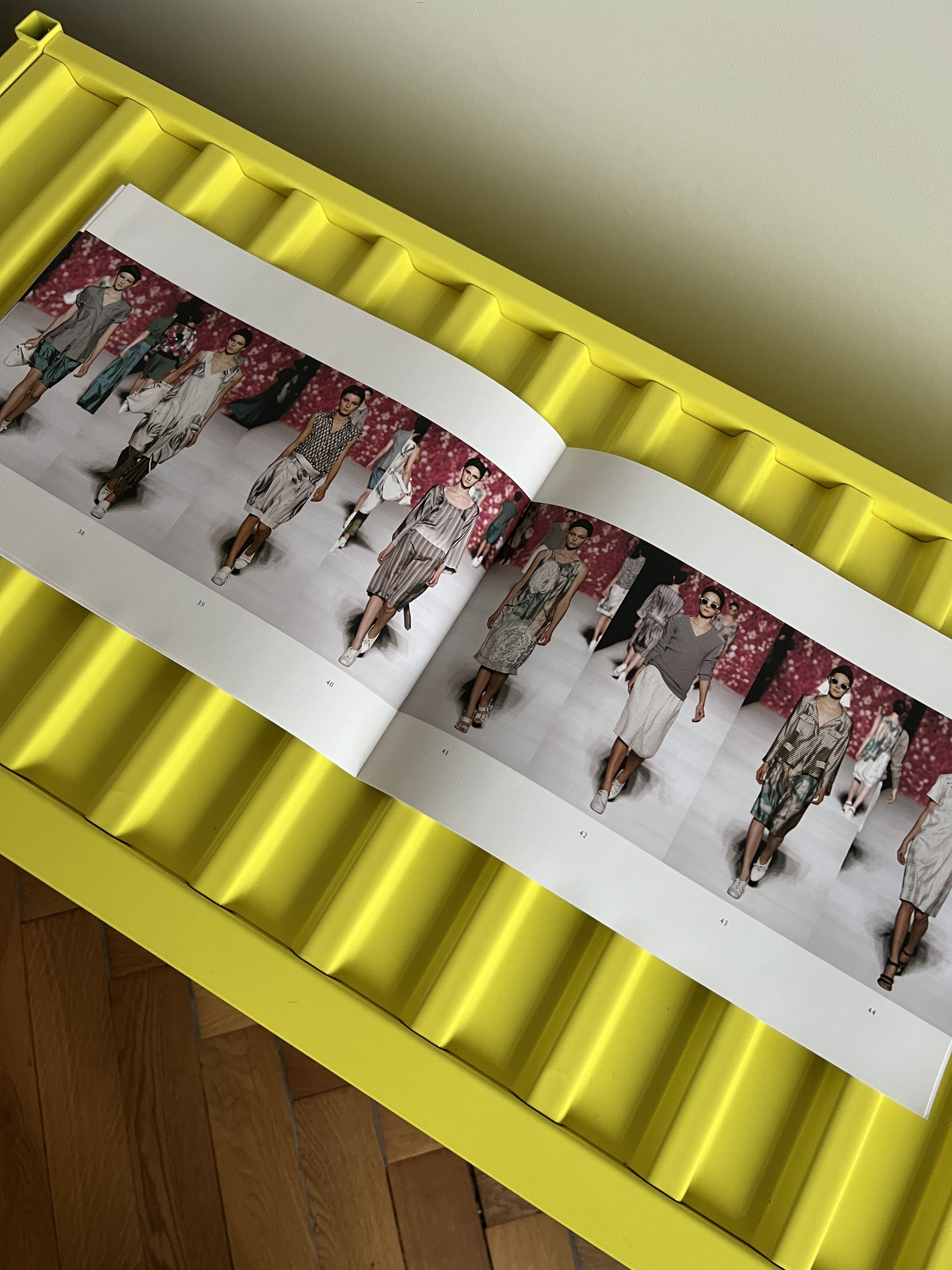 Dries Van Noten Dries Van Noten Lookbook SS/07 Size ONE SIZE - 4 Thumbnail
