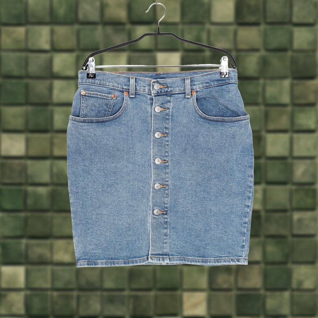 Levi's VINTAGE LEVI’S PREMIUM Big E Button Thru Mom Denim Skirt Women 30 Blue Midi Skirt Womens Size 30" / US 8 / IT 44 - 1 Thumbnail
