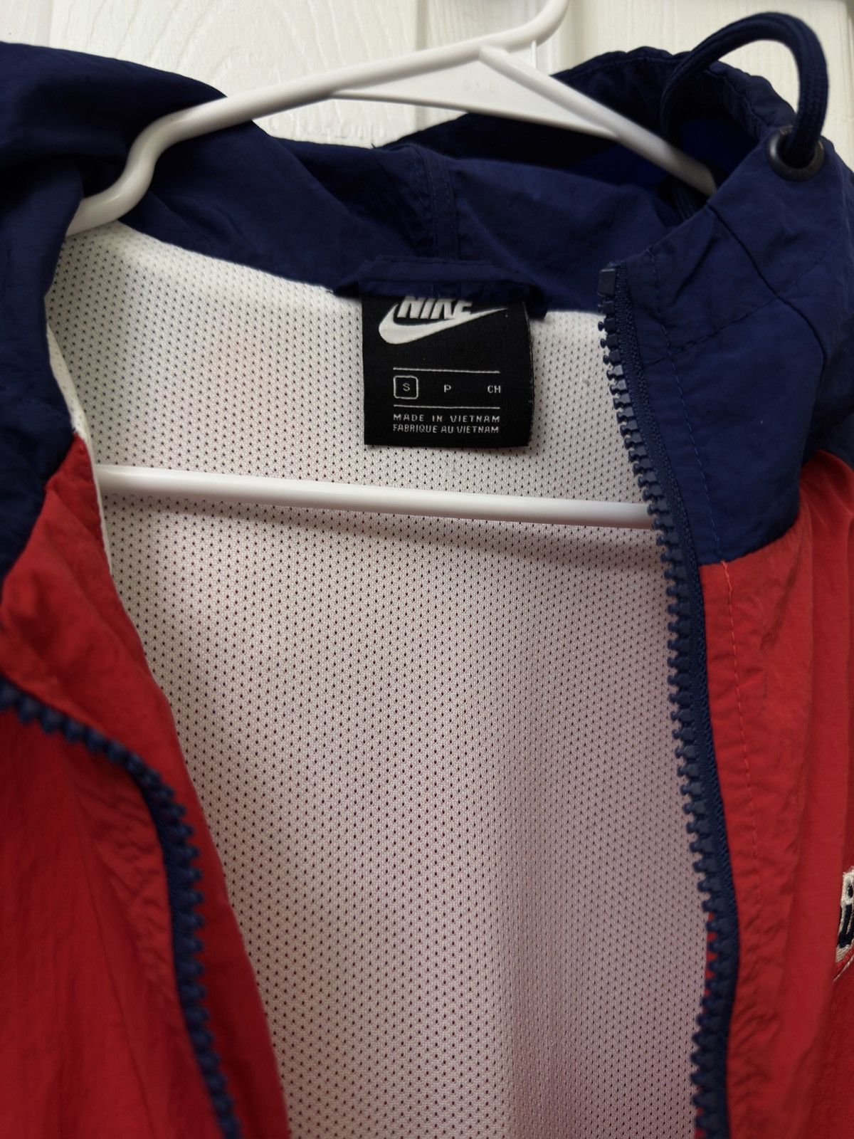 Nike Nike windbreaker with hood red blue white Size US S / EU 44-46 / 1 - 3 Thumbnail