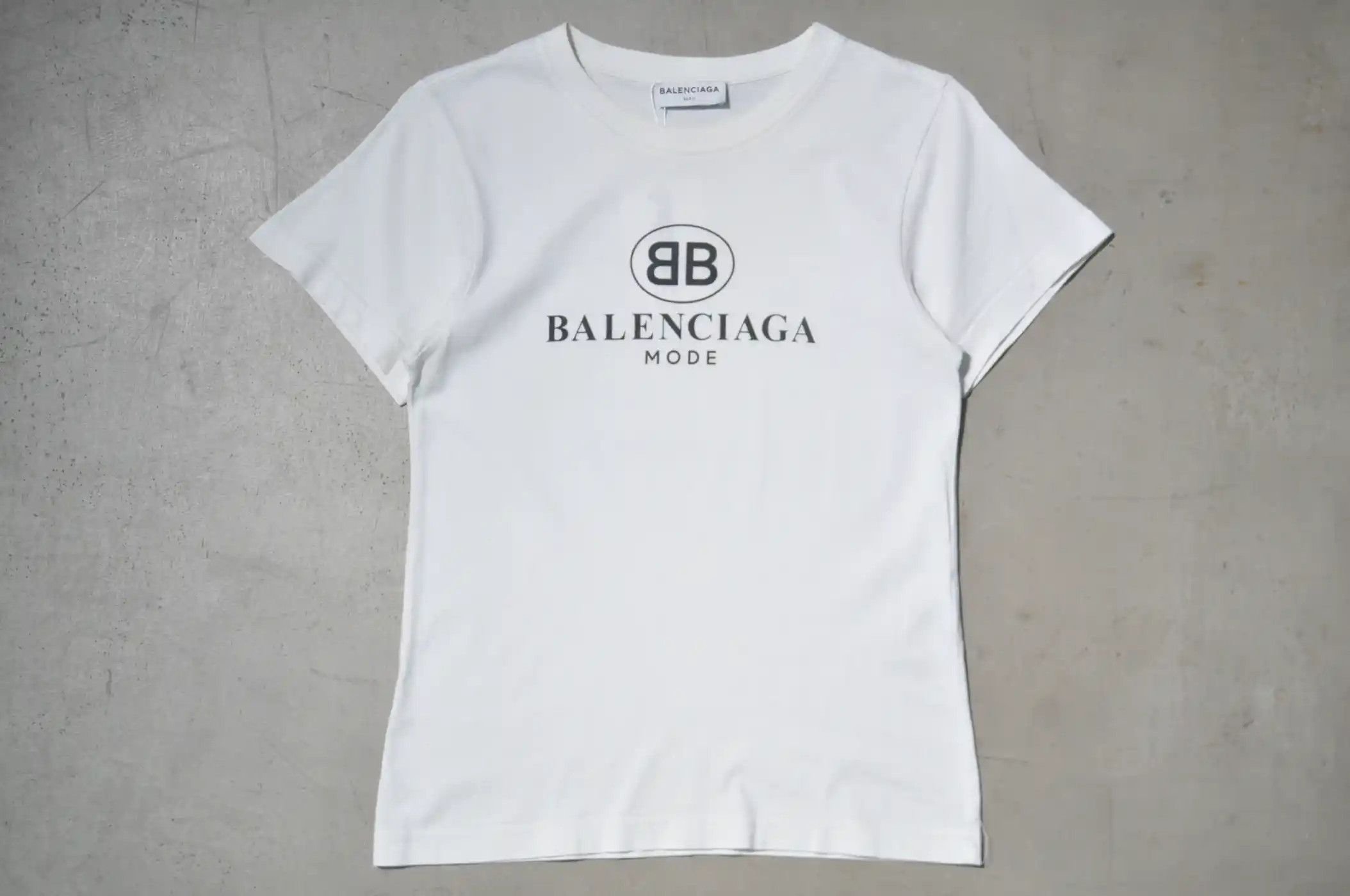 Image of Balenciaga Mode Logo Tee in White, Women's (Size Small)