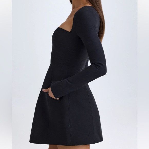 Other Oh Polly TAESHASquare-Neck Structured Tulip Mini Dress in Bl Size M / US 6-8 / IT 42-44 - 4 Thumbnail