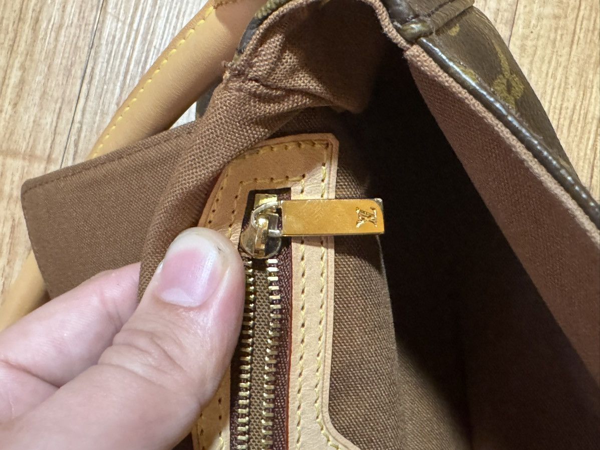Louis Vuitton Louis Vuitton Looping Hobo Bag Mini Brown Leather Size ONE SIZE - 7 Thumbnail