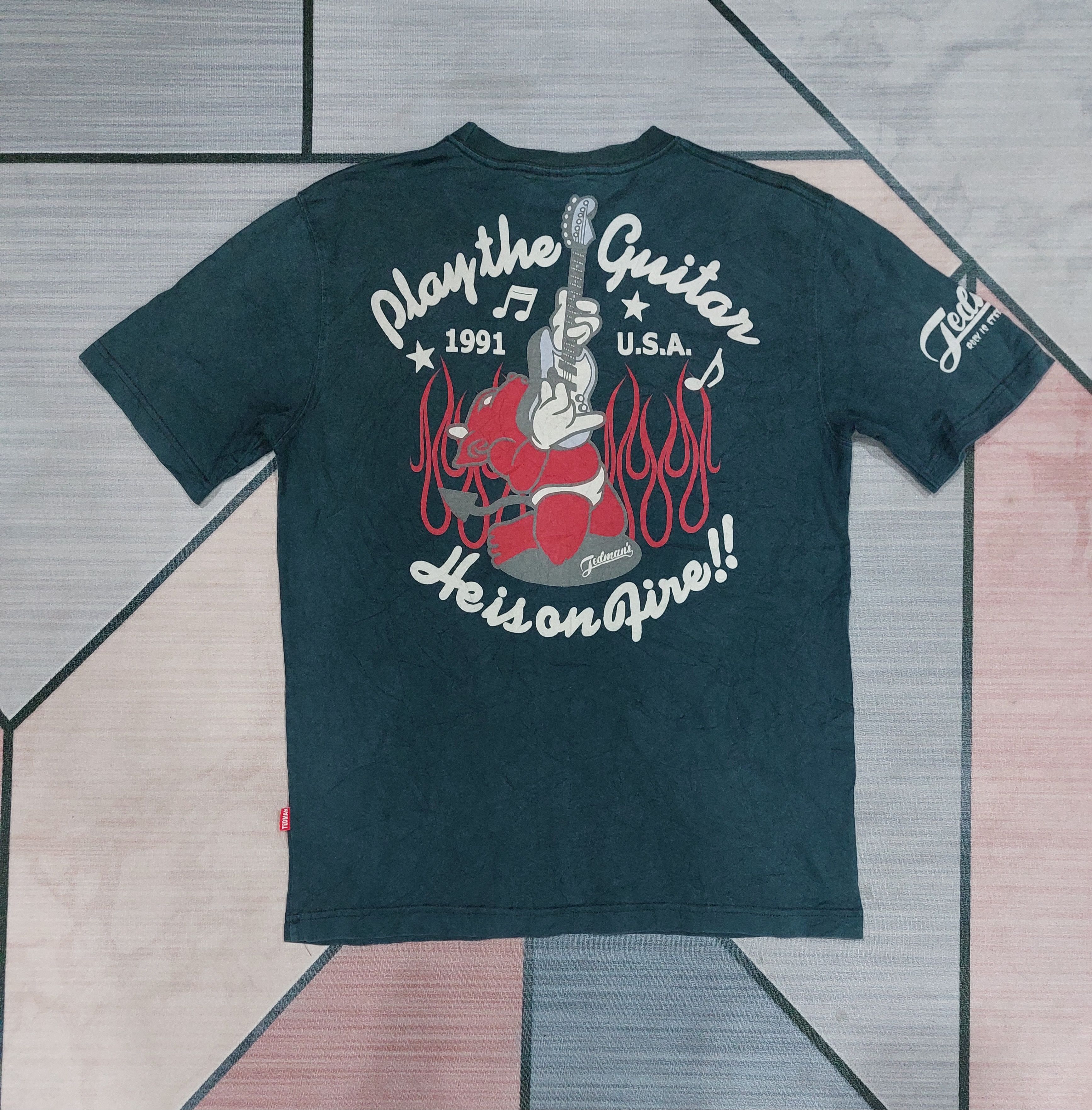 TEDMAN PLAY THE GUITAR Y2K SUN FAFED TEE