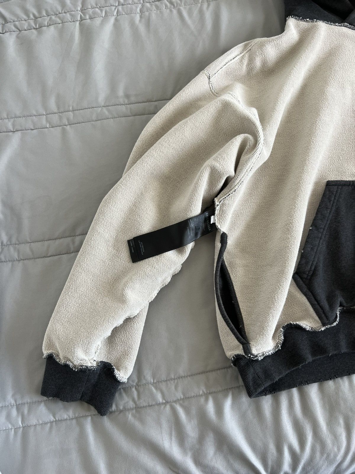 Balenciaga Balenciaga Tape Hoodie Size US S / EU 44-46 / 1 - 8 Thumbnail