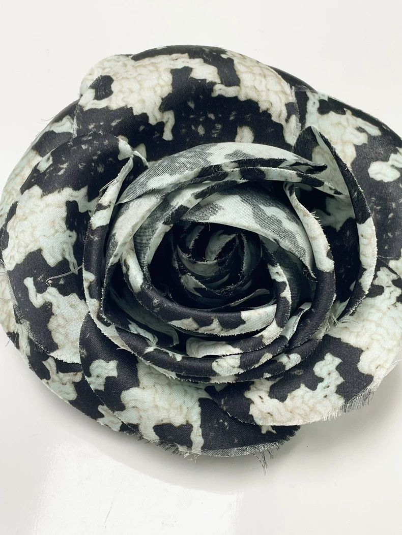 Alexander McQueen Alexander Mcqueen Three-dimensional large flower brooch 250 Size ONE SIZE - 2 Thumbnail