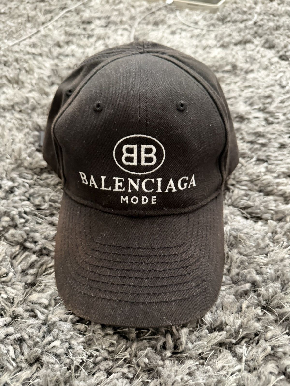 Balenciaga Authentic Balenciaga Cap Size ONE SIZE - 1 Thumbnail
