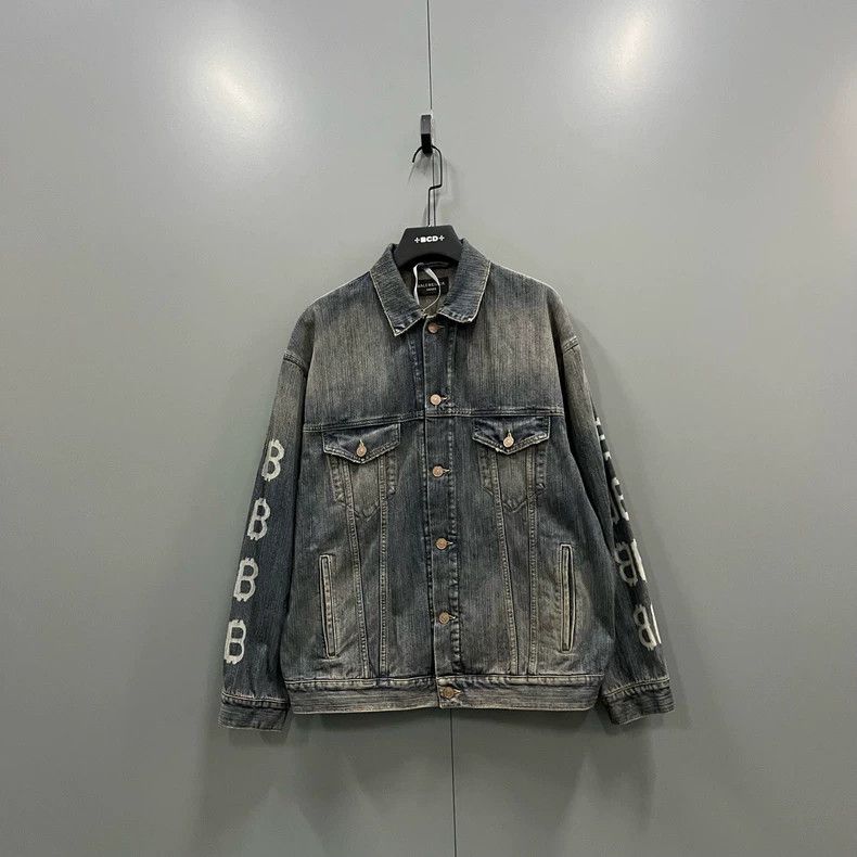 Balenciaga Balenciaga Double b printed unicorn arm denim jacket Size US XS / EU 42 / 0 - 1 Thumbnail