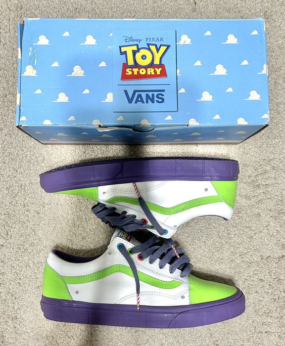 Toy story hotsell vans buzz