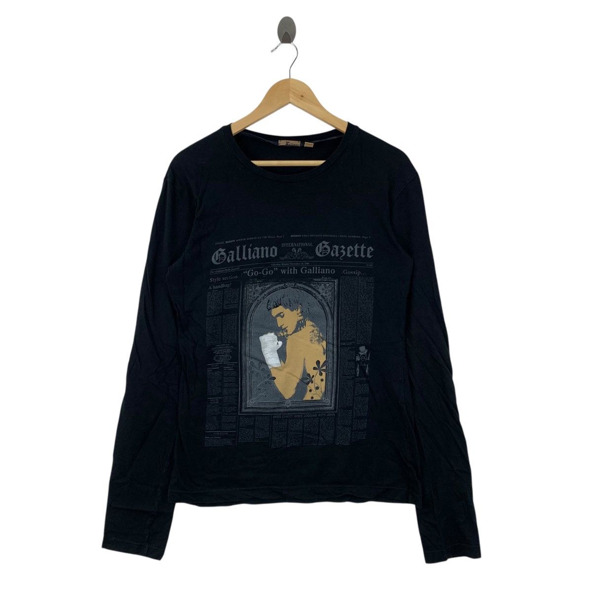 John Galliano Vintage JOHN GALLIANO NEWSPAPER Go-Go With Galliano Tshirt Size US S / EU 44-46 / 1 - 1 Thumbnail