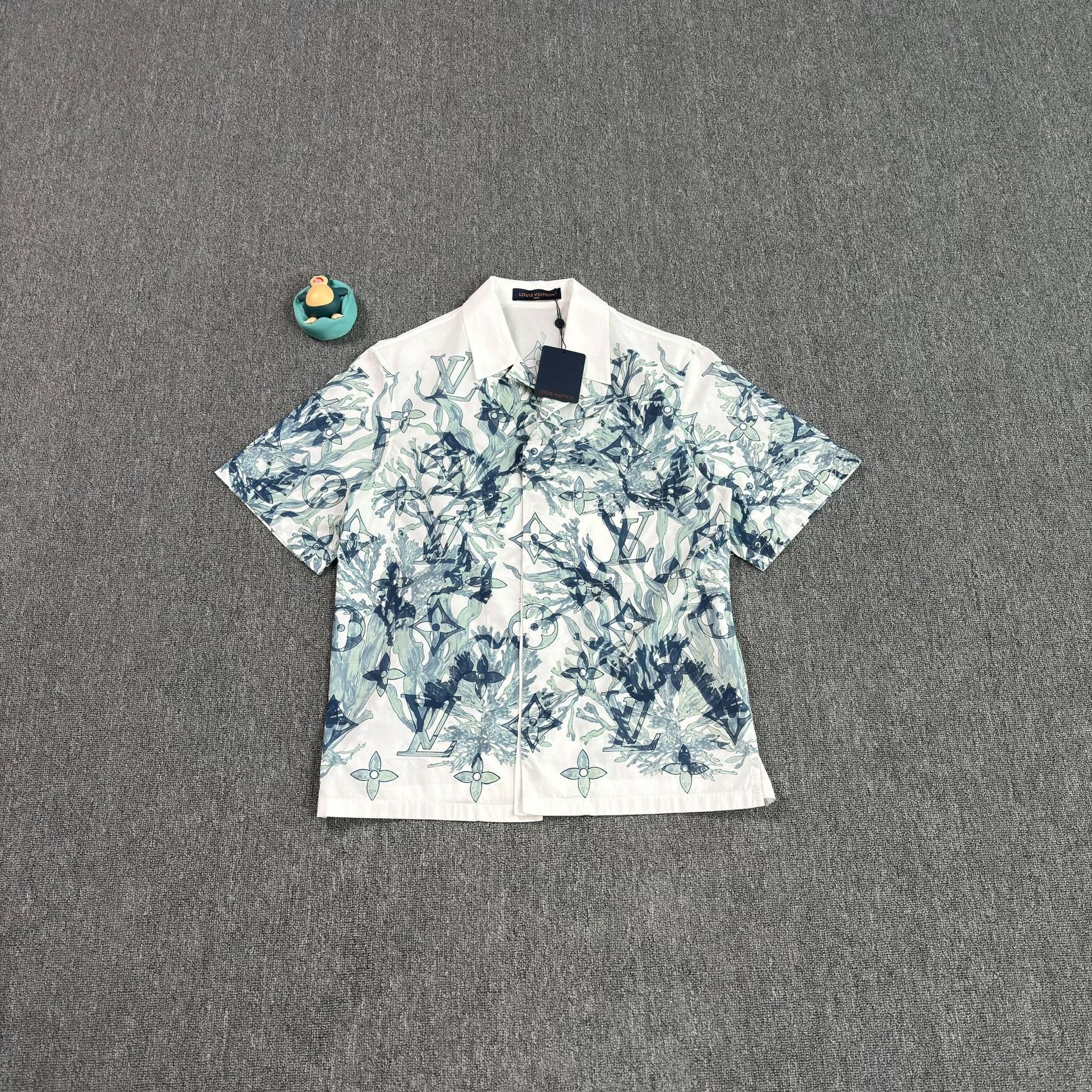 Louis Vuitton Louis Vuitton Seaweed Monogram Print Shirt Size M Size US M / EU 48-50 / 2 - 1 Thumbnail