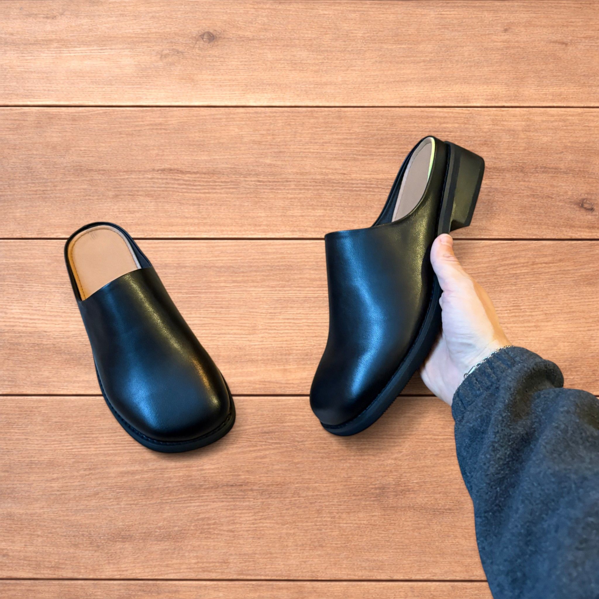 Japanese Brand Lovely faux leather slip on clogs slippers in black. Size US 11 / EU 44 - 4 Thumbnail