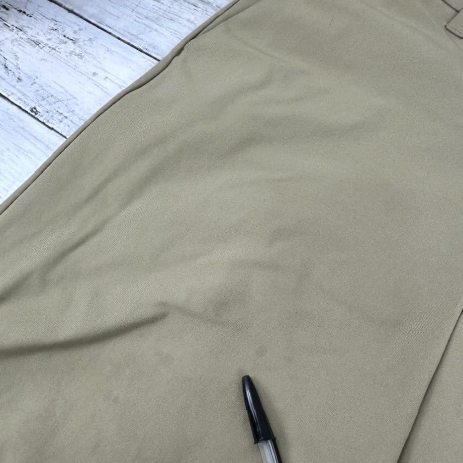 Lululemon Lululemon ABC Classic Fit 11" inseam Shorts Mens Size 31 Tan Golf Size US 31 - 4 Thumbnail