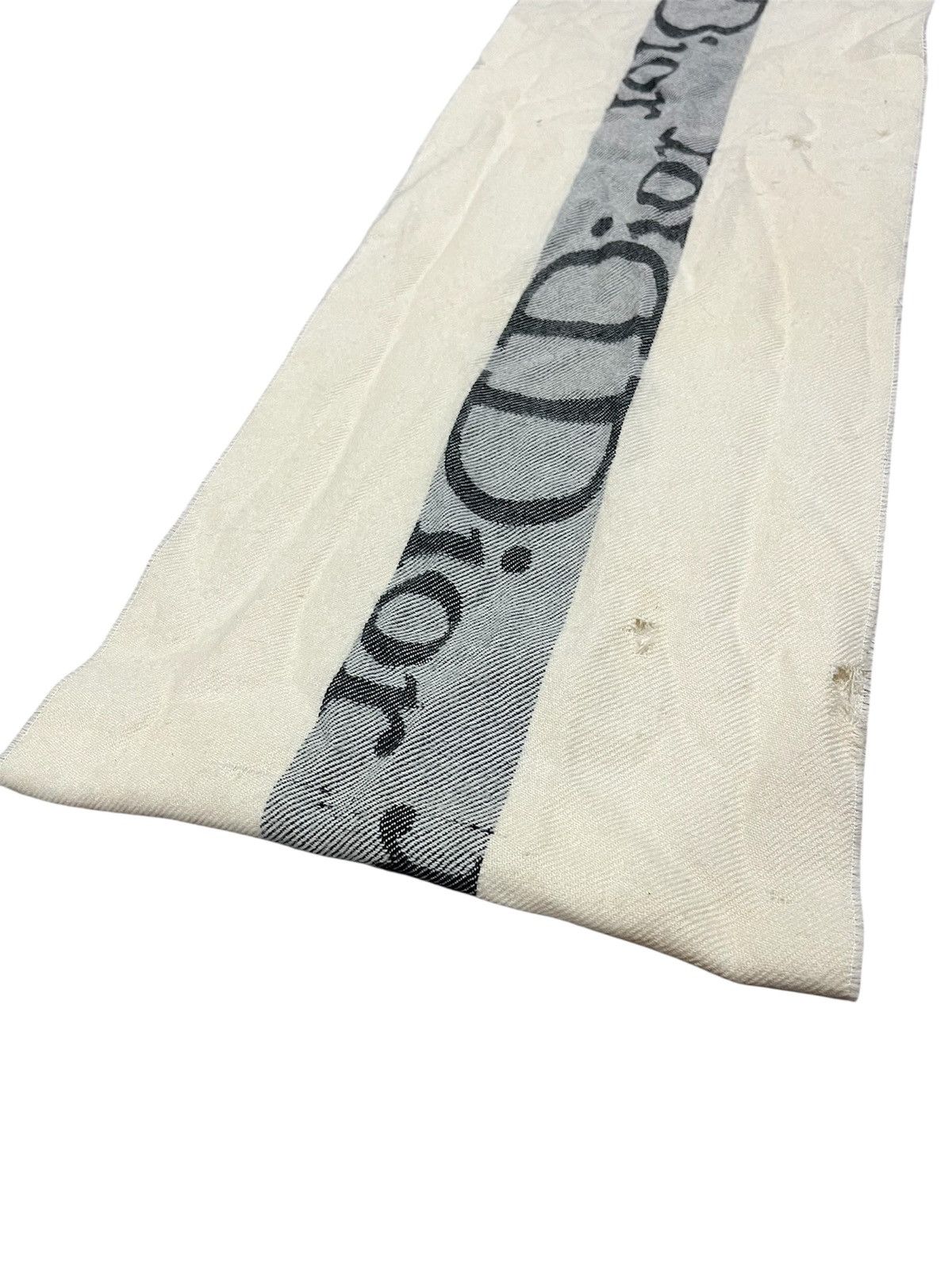 Dior Christian Dior scarf In comfortable and elegant wool blend Size ONE SIZE - 4 Thumbnail