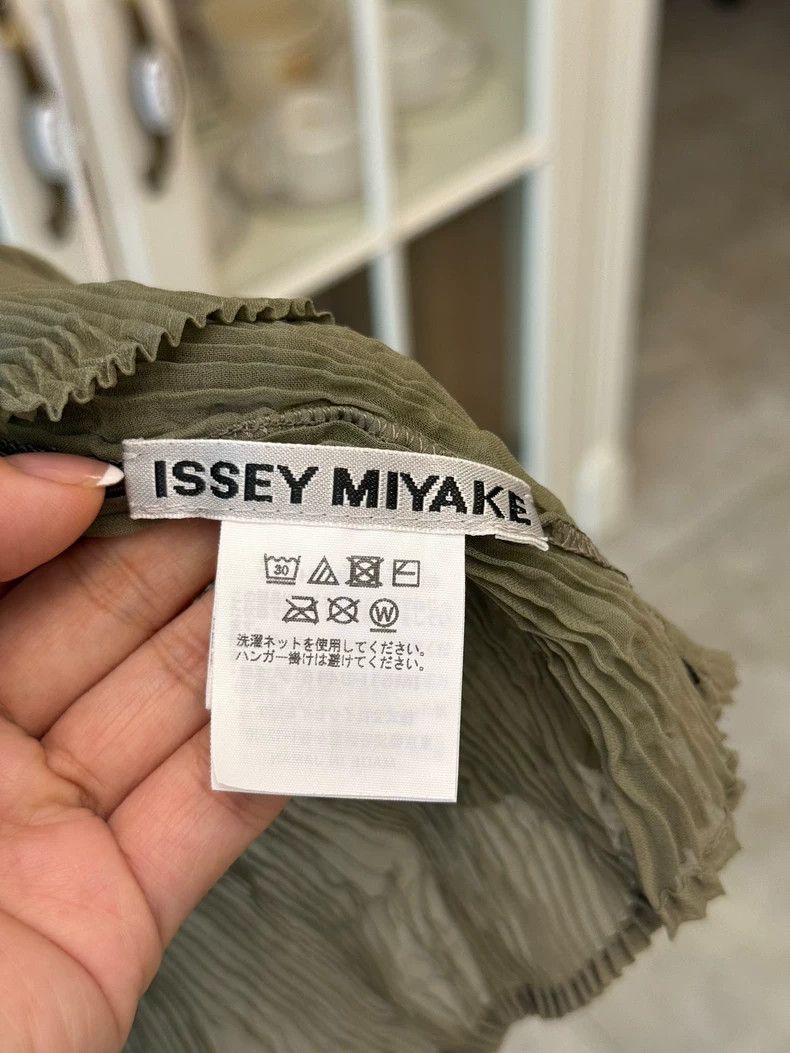 Issey Miyake Issey Miyake size:2 Khaki green main line wicker see-throu Size S / US 4 / IT 40 - 3 Thumbnail