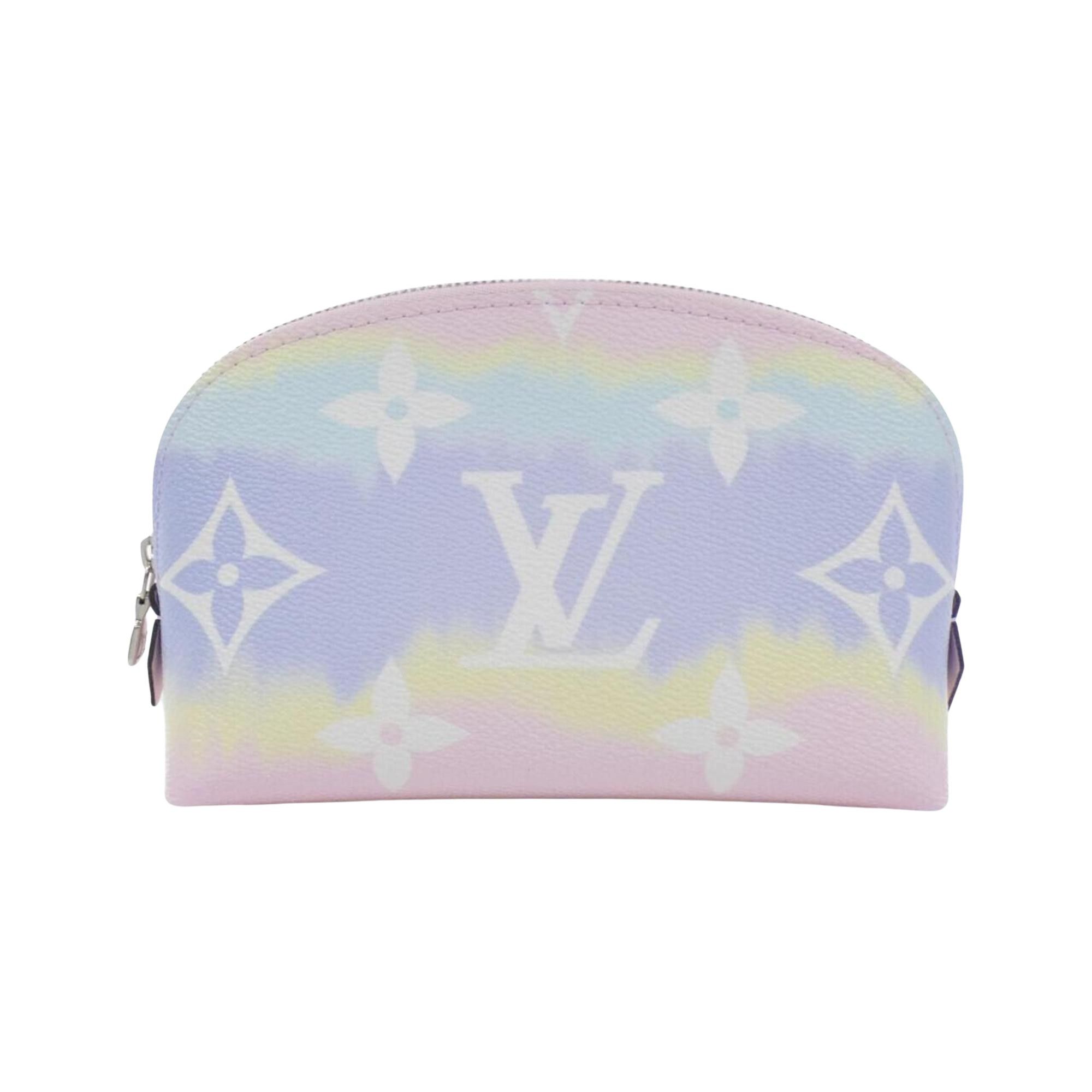 Louis Vuitton Louis Vuitton Cosmetic Pouch clutch Size ONE SIZE - 1 Thumbnail