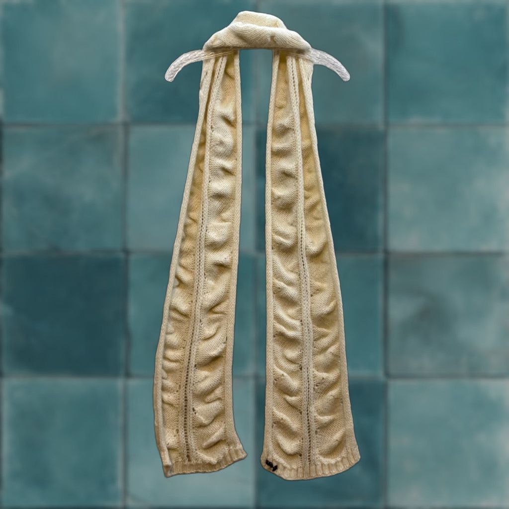 Sisley VINTAGE Sisley Scarf Women Knit Beige White Cream Y2K Vintage Solid Pattern Size ONE SIZE - 1 Thumbnail