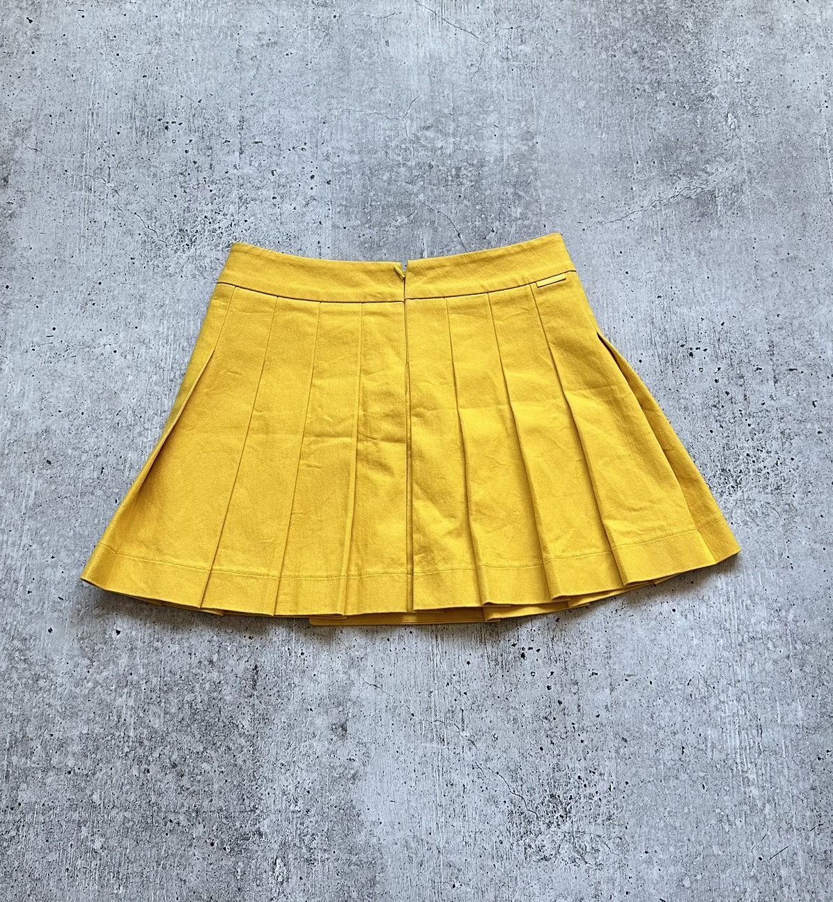 Moncler Women's Moncler Gonna A Portafoglio Yellow Mini Skirt Size 30" / US 8 / IT 44 - 15 Thumbnail