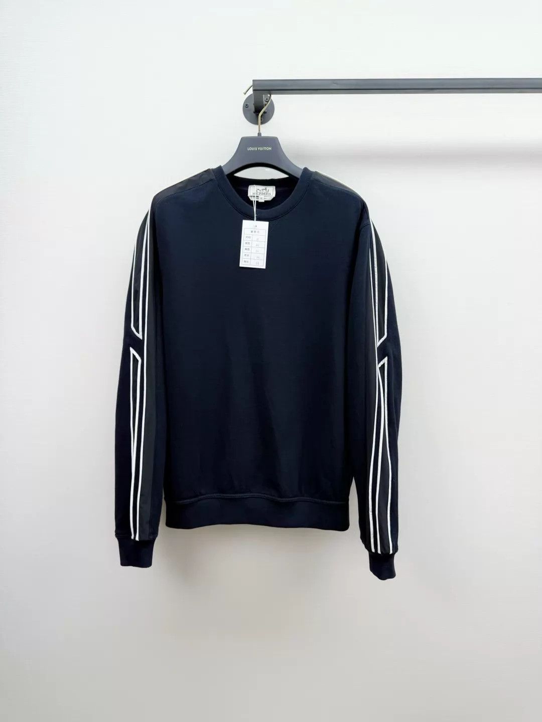 Hermes Hermes Regular Fleece Sweatshirt M Authentic 1x Worn Size M / US 6-8 / IT 42-44 - 1 Thumbnail