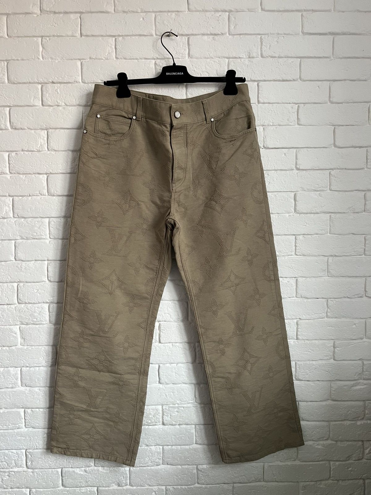 Louis Vuitton Louis Vuitton emroided skate pants Size US 36 / EU 52 - 1 Thumbnail
