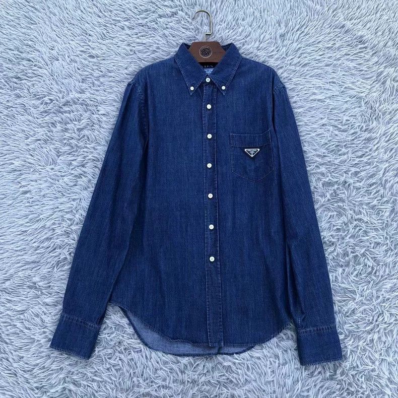 Prada Prada Size 41 Metal triangle shirt 2501-Nextarrow Size US XXS / EU 40 - 1 Thumbnail