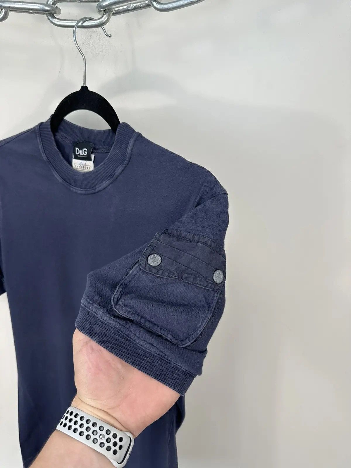 Dolce & Gabbana × Vintage Vintage Dolce & Gabbana Women's Avant Garde Navy Luxury Tee Size L / US 10 / IT 46 - 4 Thumbnail