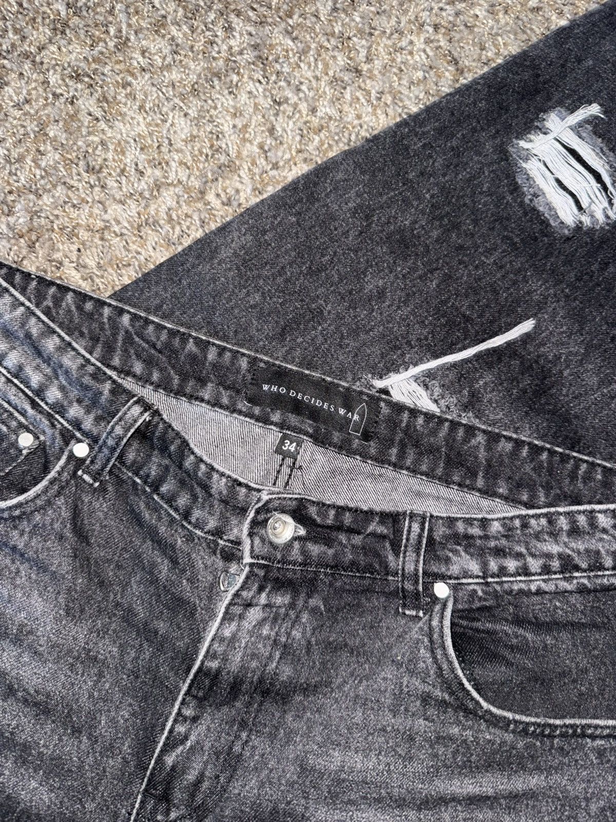 Who Decides War Who Decides War black washed jeans Size US 34 / EU 50 - 6 Thumbnail