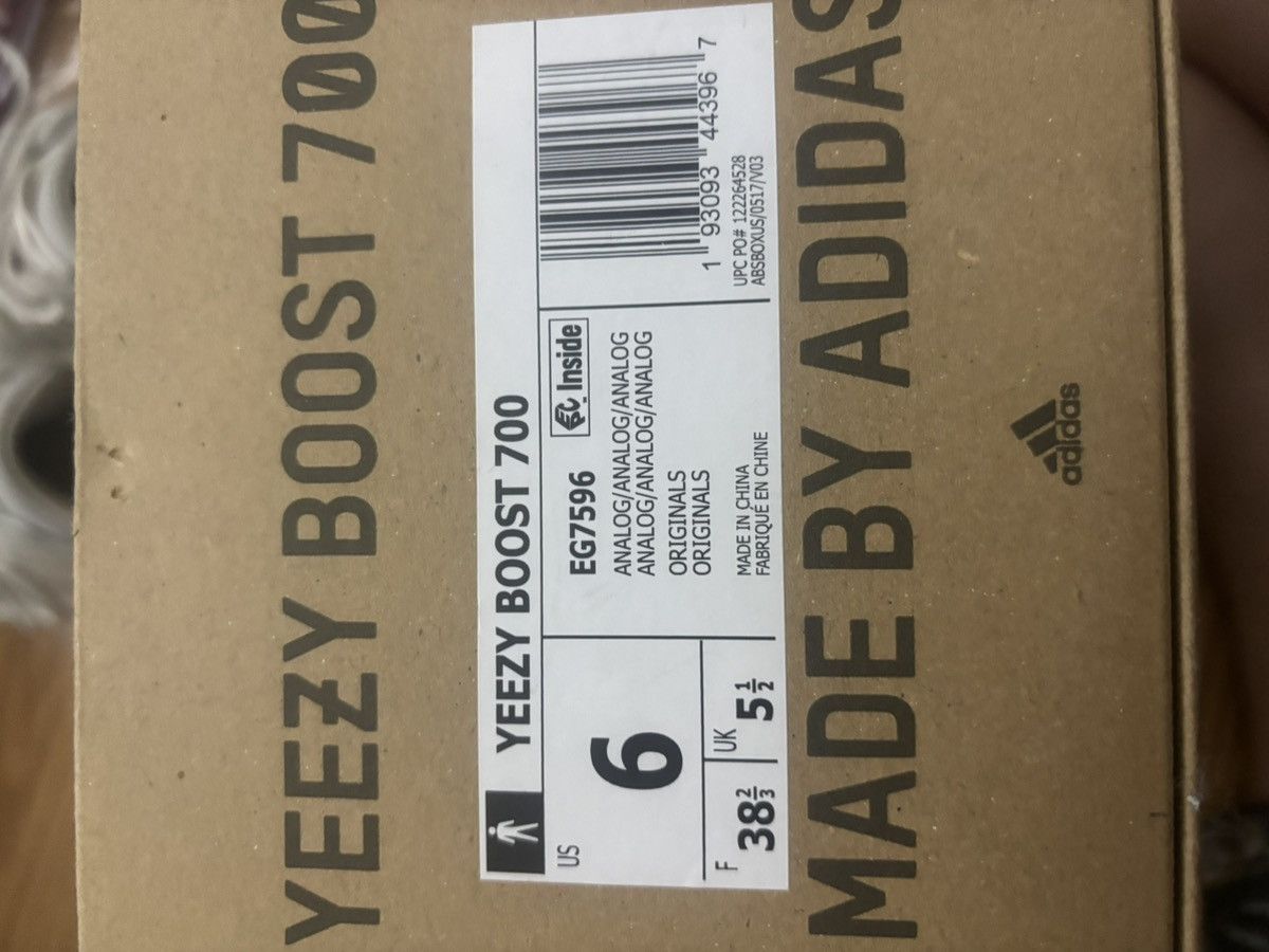 Yeezy Yeezy Boost 700 Analog Size US 6 / EU 39 - 1 Thumbnail
