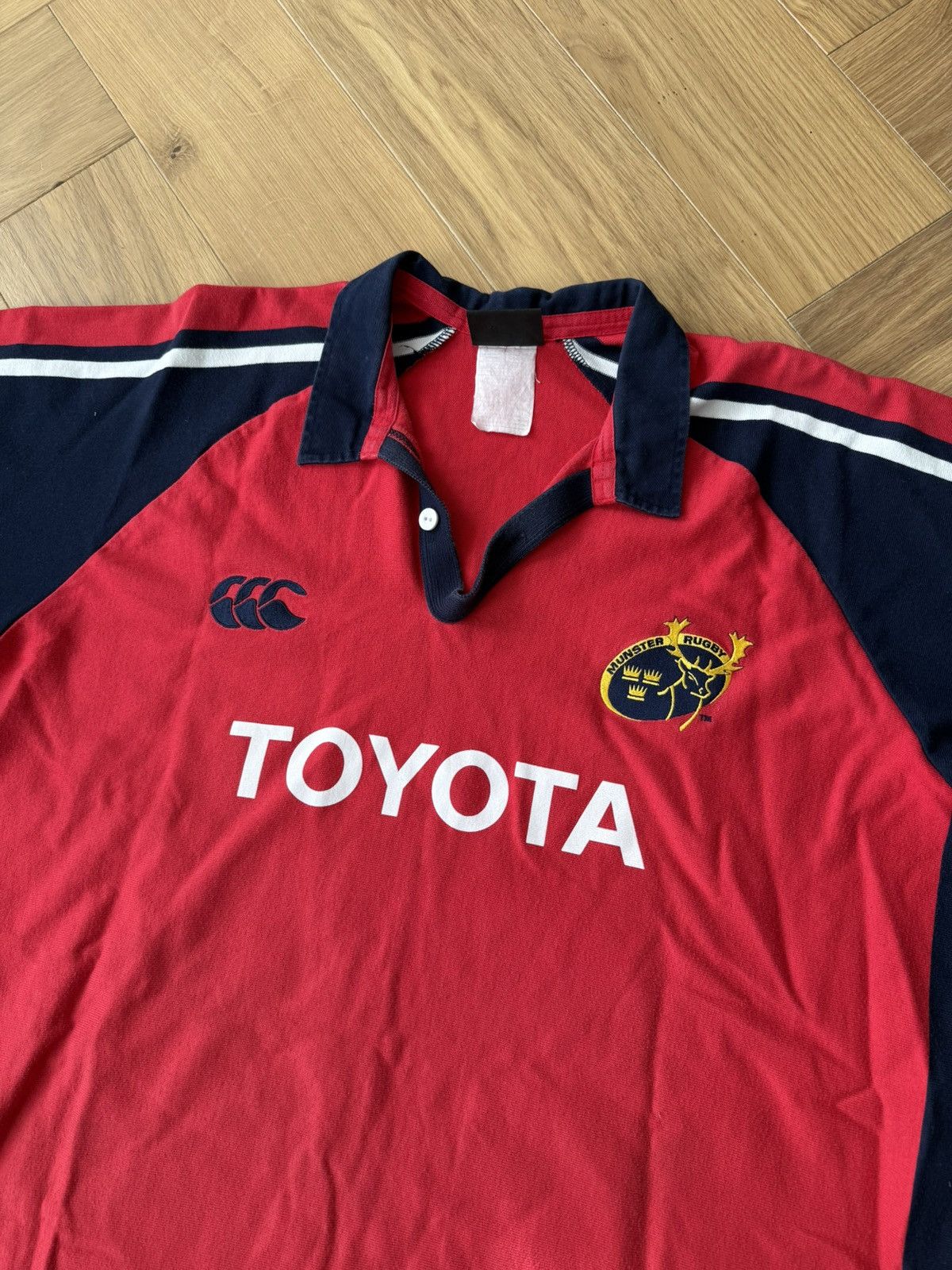 Canterbury of New Zealand Munster Rugby home jersey from the 2004/05 season Size US XXL / EU 58 / 5 - 6 Thumbnail
