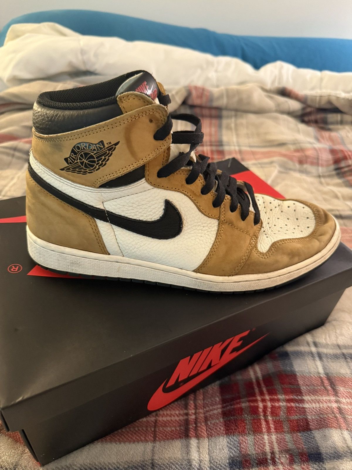 Jordan Brand × Nike JORDAN BRAND X NIKE Jordan Rookie of the Year Size 11.5 Size US 11.5 / EU 44-45 - 1 Thumbnail