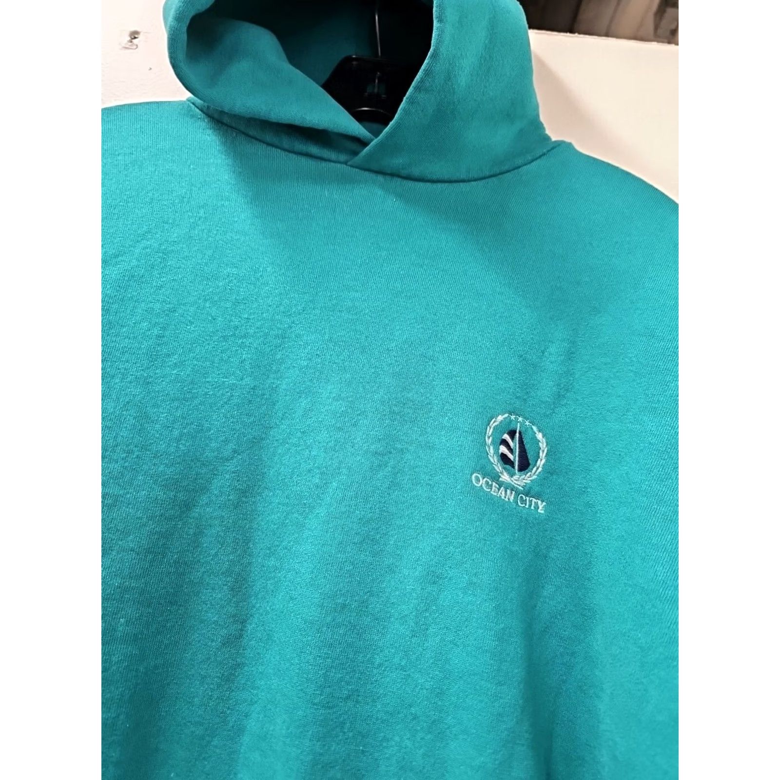 Russell Athletic VINTAGE Russell Athletic Hoodie XL Bluespullover Pullover Hooded Sweatshirt Logo Cotton Polyester Men Vintage Yes - Chest 22.5 Length 27 Size US XL / EU 56 / 4 - 2 Thumbnail