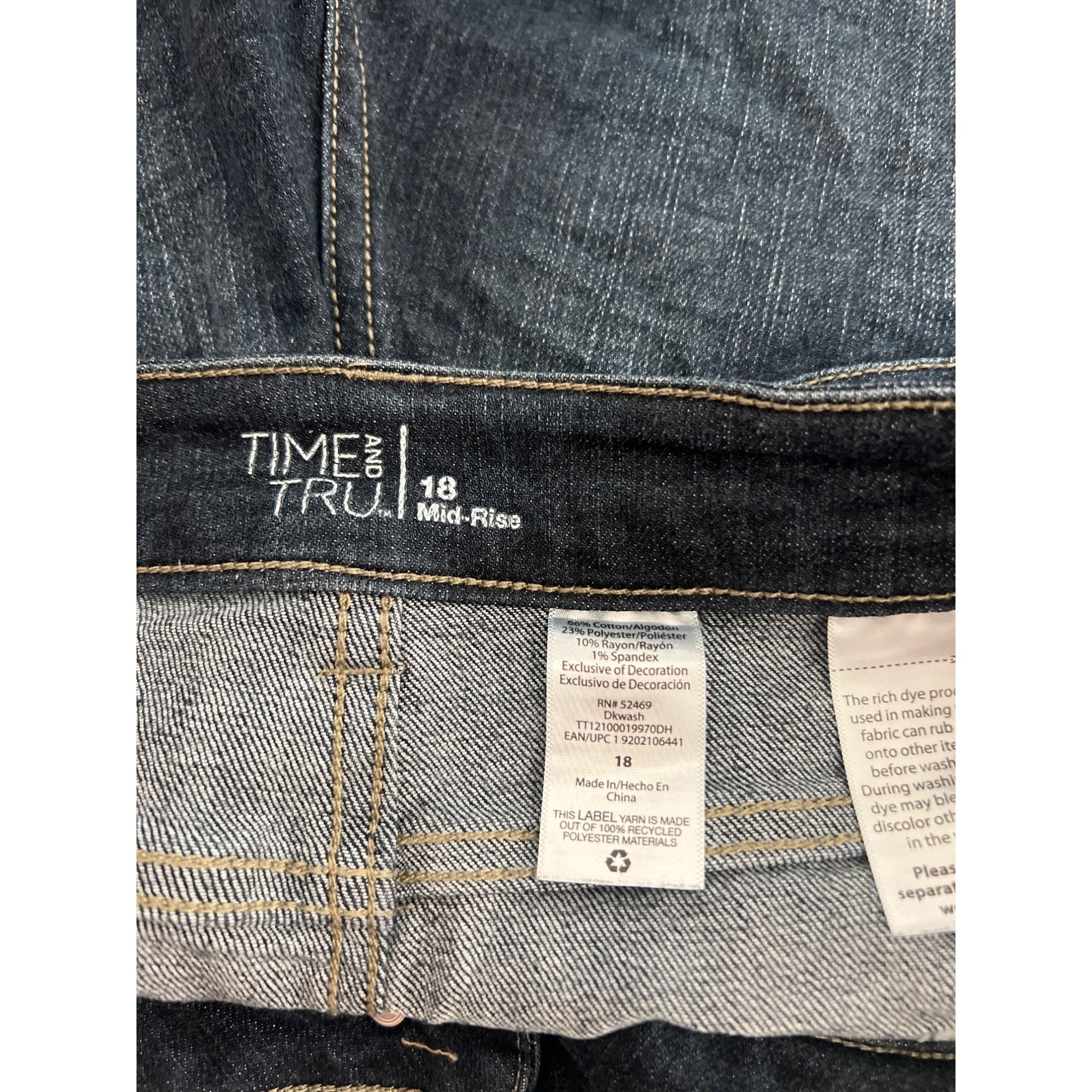 Other Time And Tru Mid-Rise Denim Shorts Blue Jeans Cuffed Button Size 40" / US 18 - 4 Thumbnail