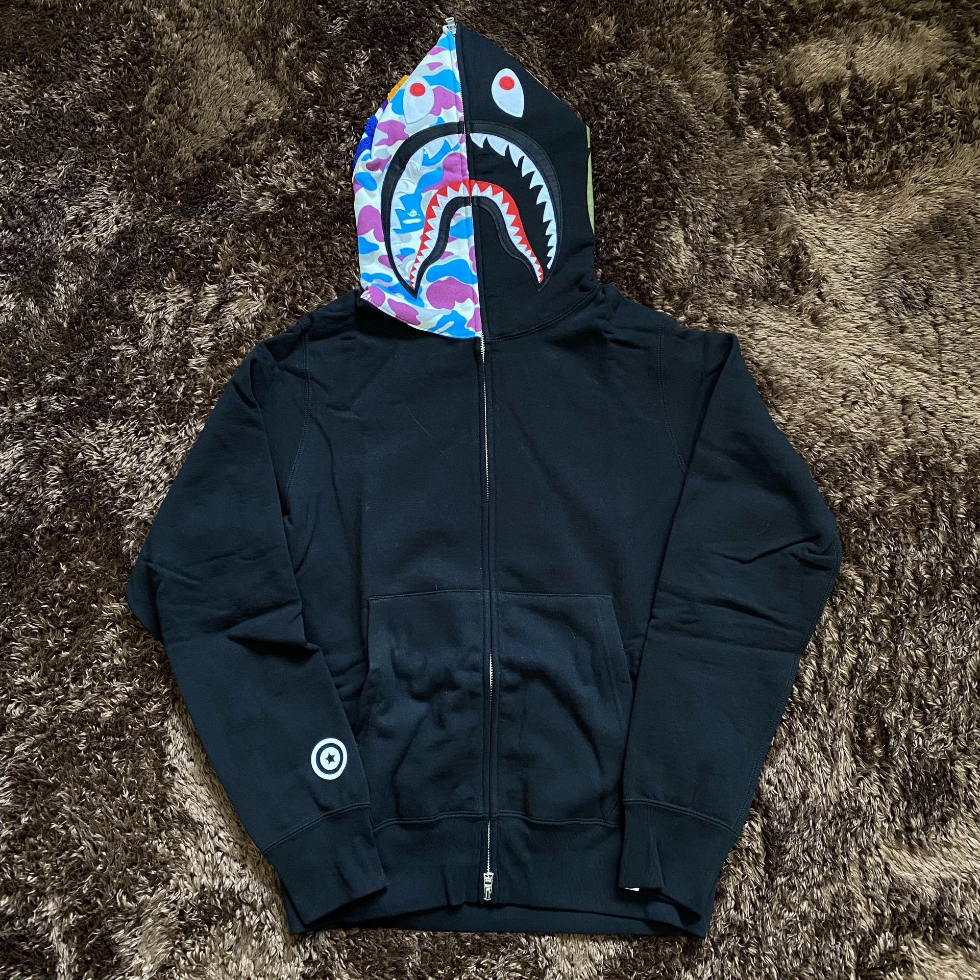 Bape Bape Shark Hoodie m Men Size US M / EU 48-50 / 2 - 1 Thumbnail