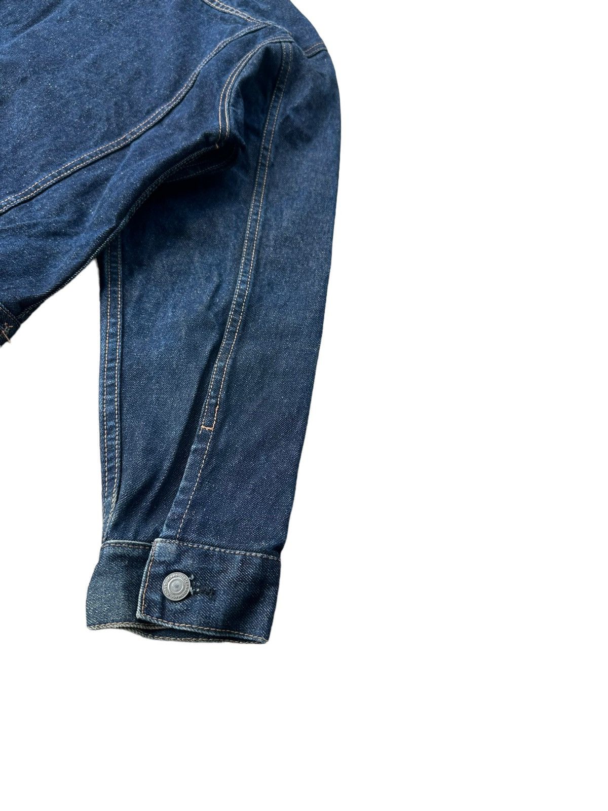 Vintage Vintage World jeans trucker denim jacket Size US M / EU 48-50 / 2 - 5 Thumbnail