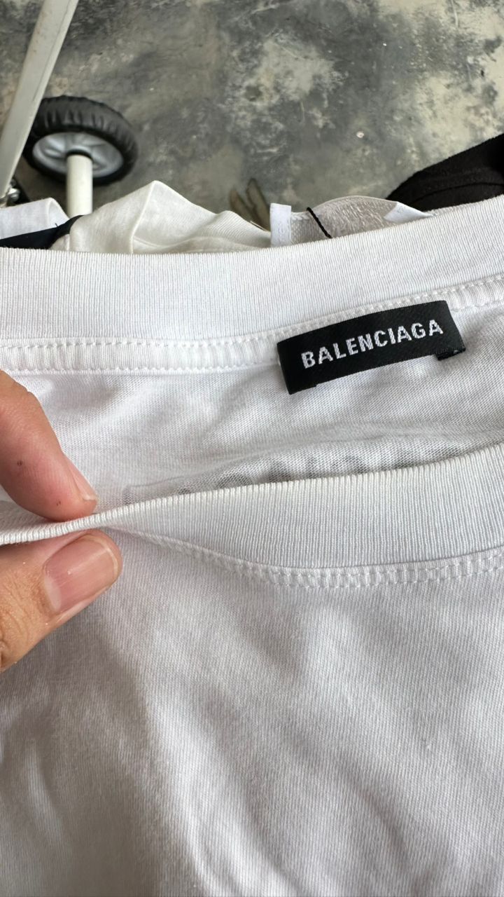 Balenciaga Balenciaga Tshirt Size L / US 10 / IT 46 - 10 Thumbnail