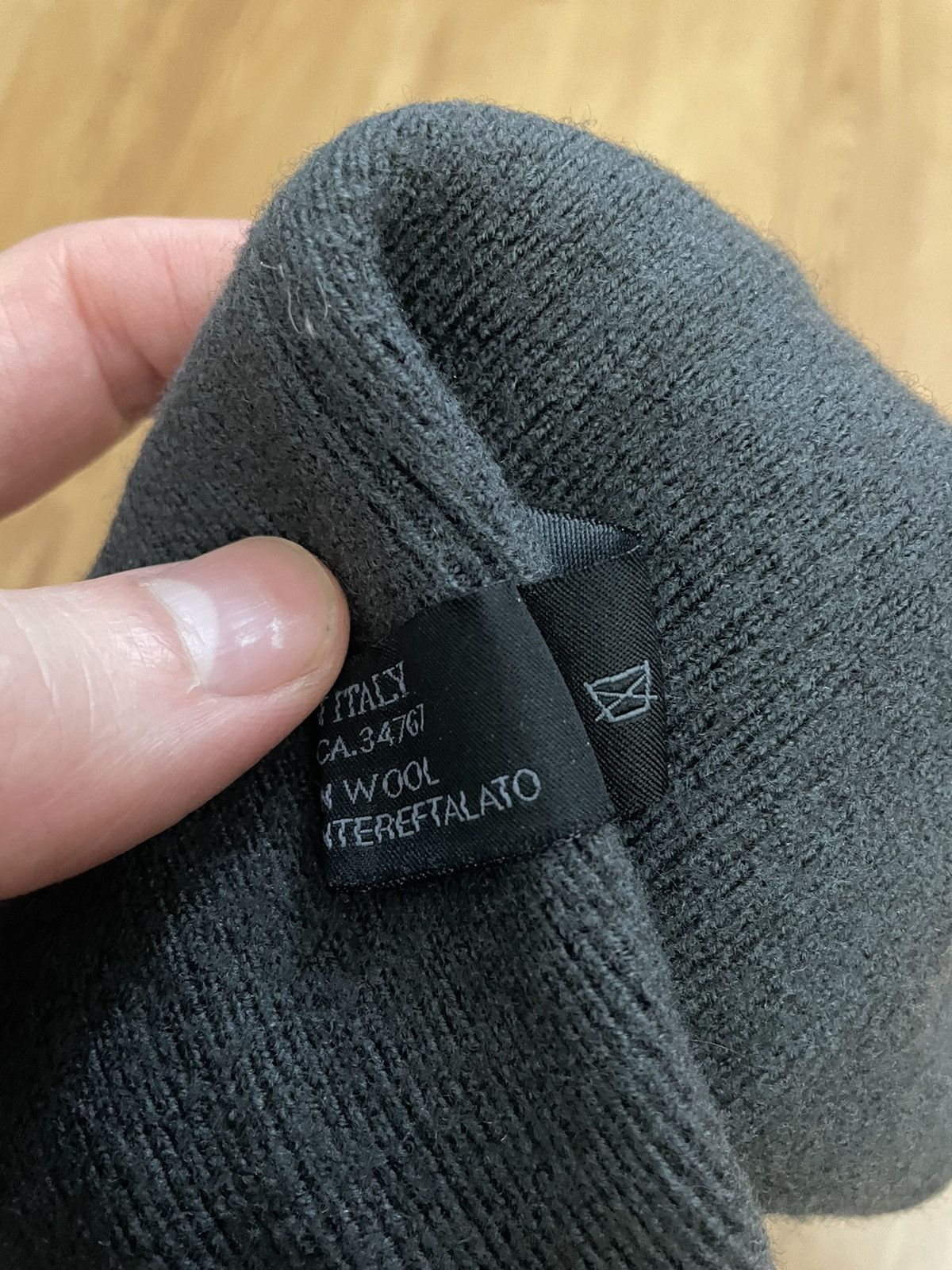 Prada Prada red stripe beanie Size ONE SIZE - 6 Thumbnail