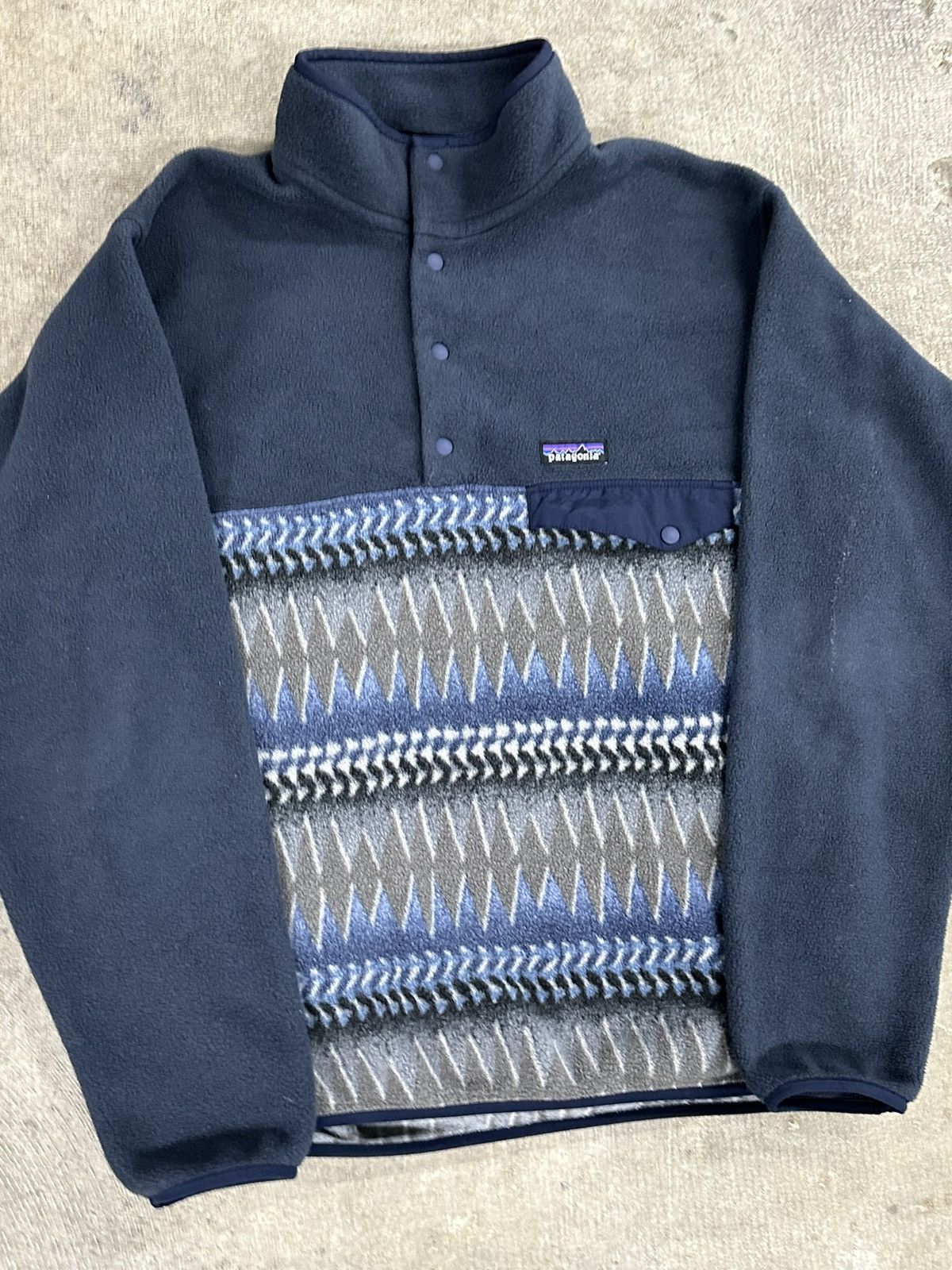 Patagonia Y2K Patagonia Aztec Symmetrical Synchilla Sweater Size US M / EU 48-50 / 2 - 3 Thumbnail
