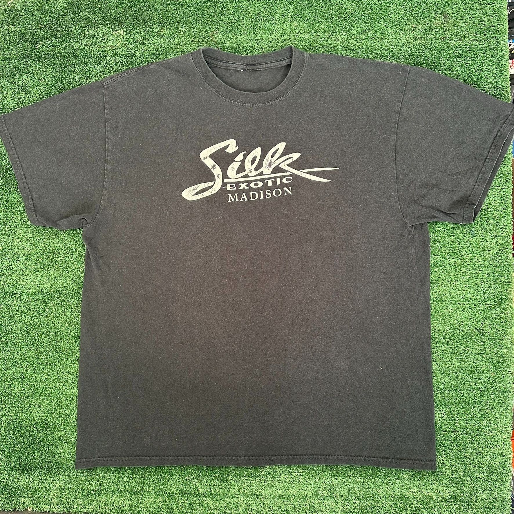 Vintage Vintage Y2K Madison Wisconsin Strip Club T-Shirt Boxy Faded Size US XL / EU 56 / 4 - 1 Thumbnail