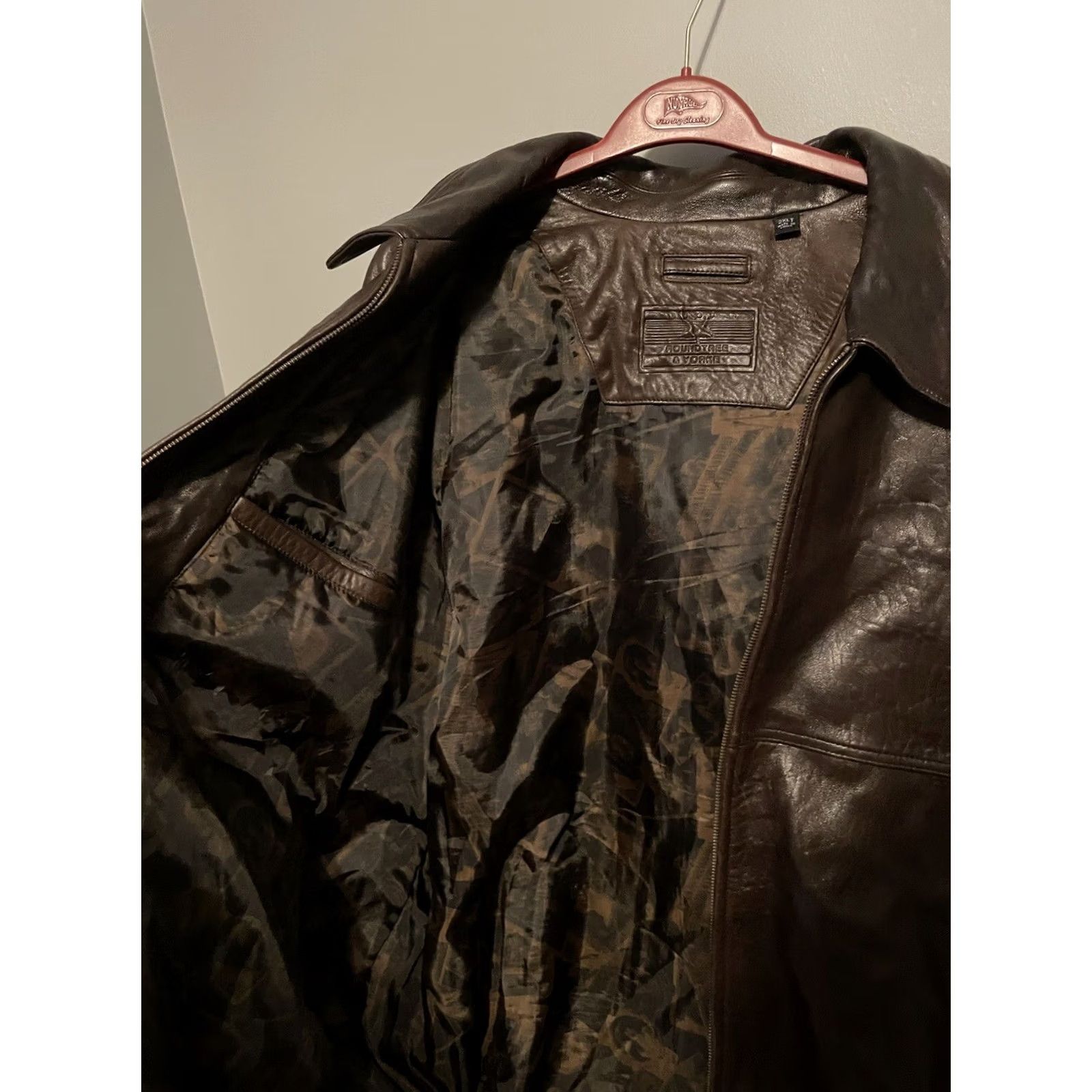 Roundtree & Yorke VINTAGE Roundtree & Yorke Bomber Jacket Mens 2XL Tall Brown Leather Flight Aviator Jacket Size US XXL / EU 58 / 5 - 5 Thumbnail