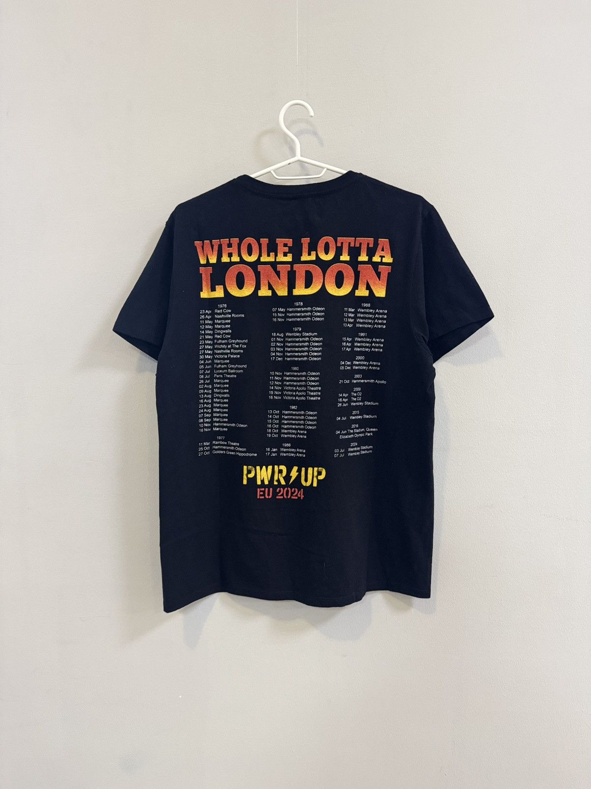 Band Tees × Vintage AC/DC T-SHIRT WHOLE LOTTA ROSIE TOUR 2024 LONDON Size US M / EU 48-50 / 2 - 5 Thumbnail