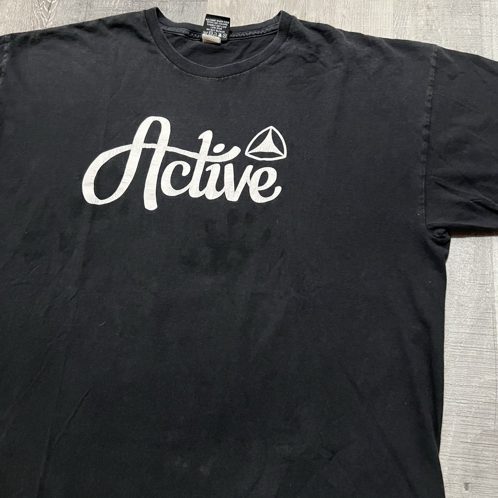 Vintage VTG Active Ride Shop Black Distressed Skater Logo T Shirt Size US XL / EU 56 / 4 - 2 Thumbnail